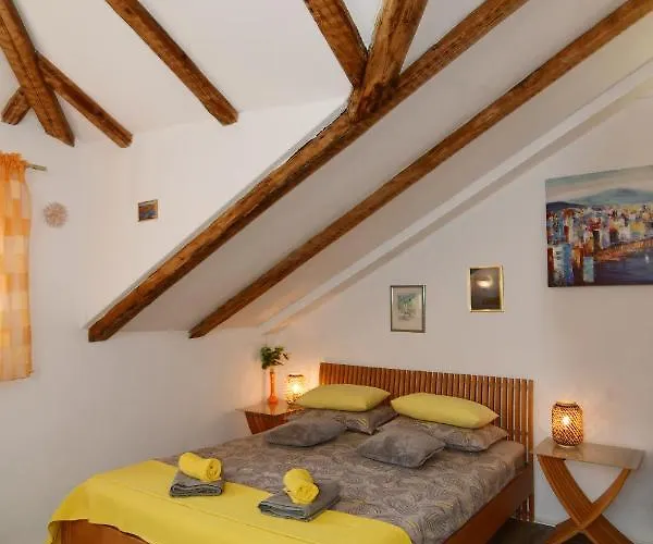 Apartment Rosi *