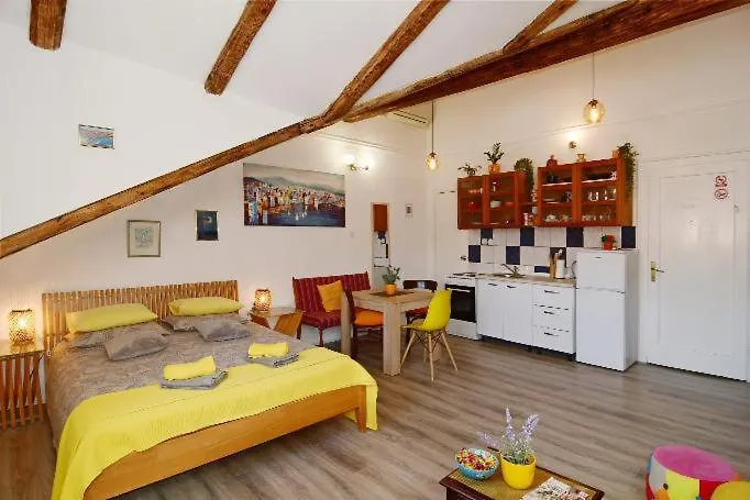 Apartment Rosi *